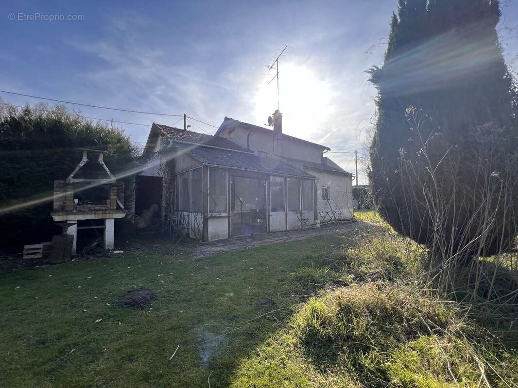 Maison à SAINT-CHERON