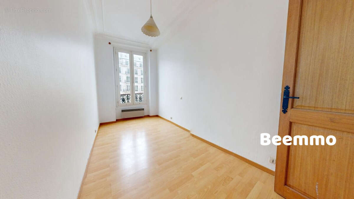 Appartement à PARIS-11E
