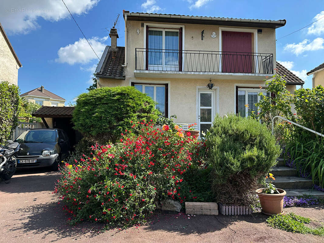 Maison à GONESSE