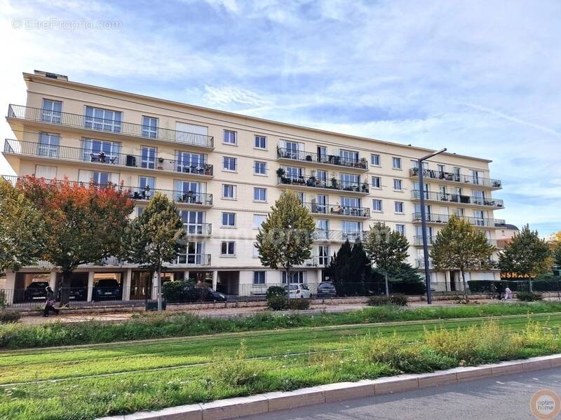 Appartement à CHOISY-LE-ROI