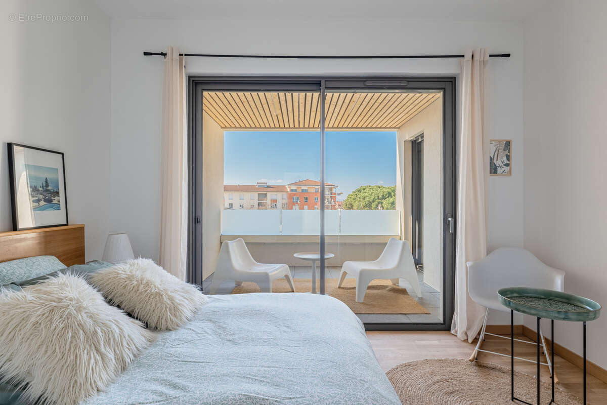 Appartement à LA TOUR-DE-SALVAGNY