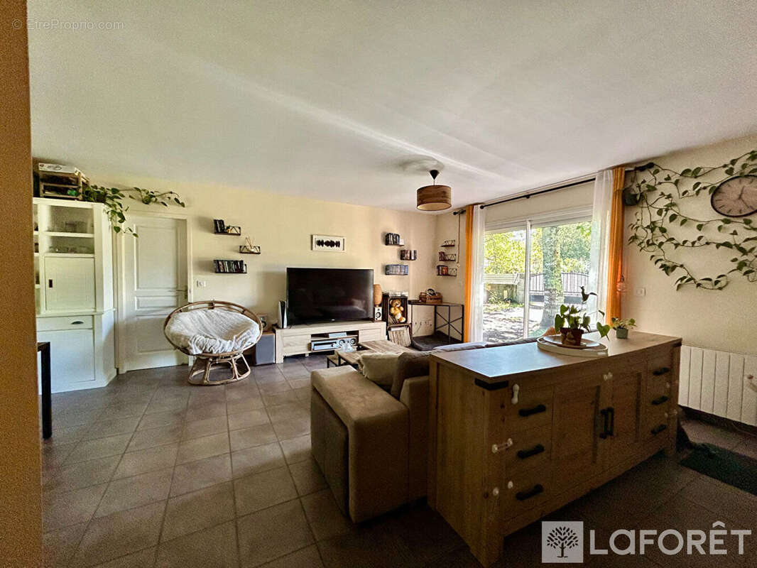 Maison à SAUGNACQ-ET-MURET