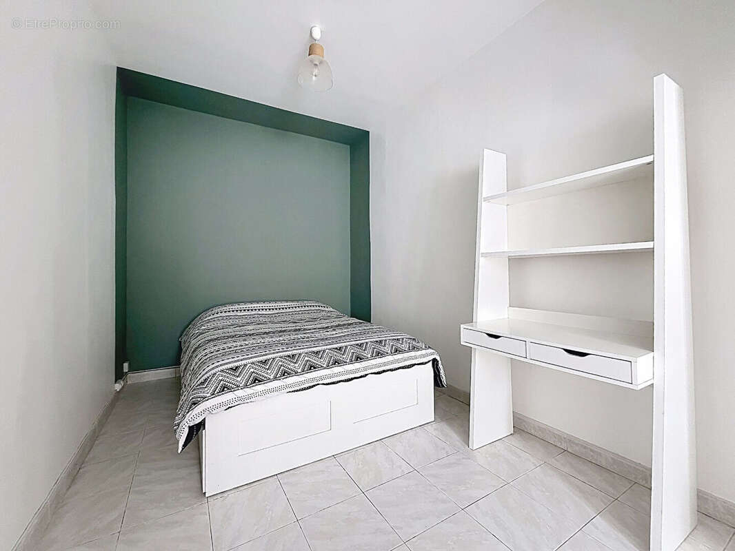 Appartement à MARSEILLE-4E