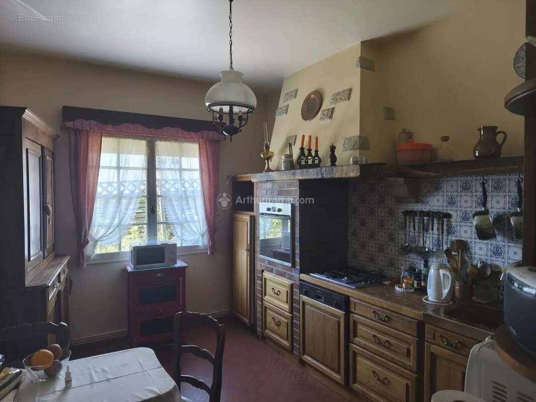 Maison à LA CHARTRE-SUR-LE-LOIR