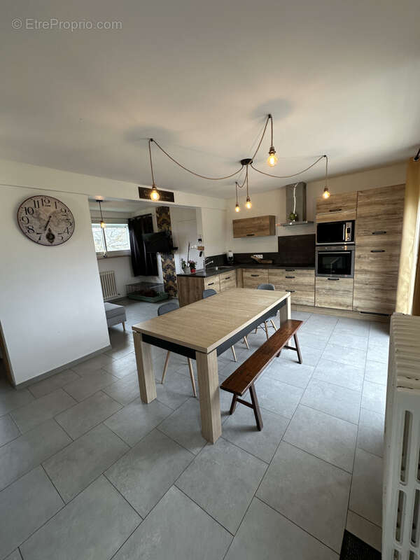 Maison à GRUGE-L'HOPITAL