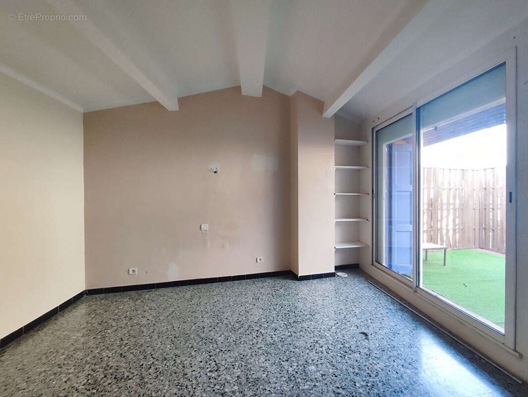 Maison à LATOUR-DE-FRANCE