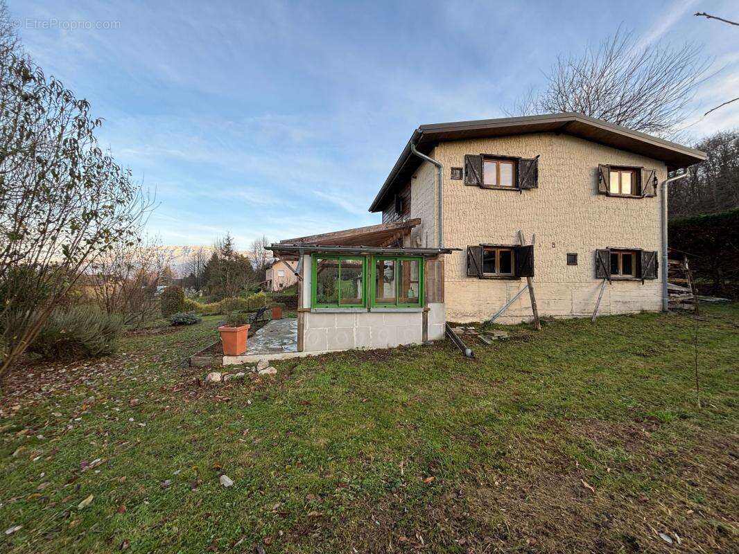 Maison à SAINT-JEAN-D&#039;AVELANNE