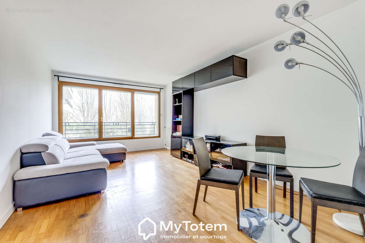 Appartement à LEVALLOIS-PERRET