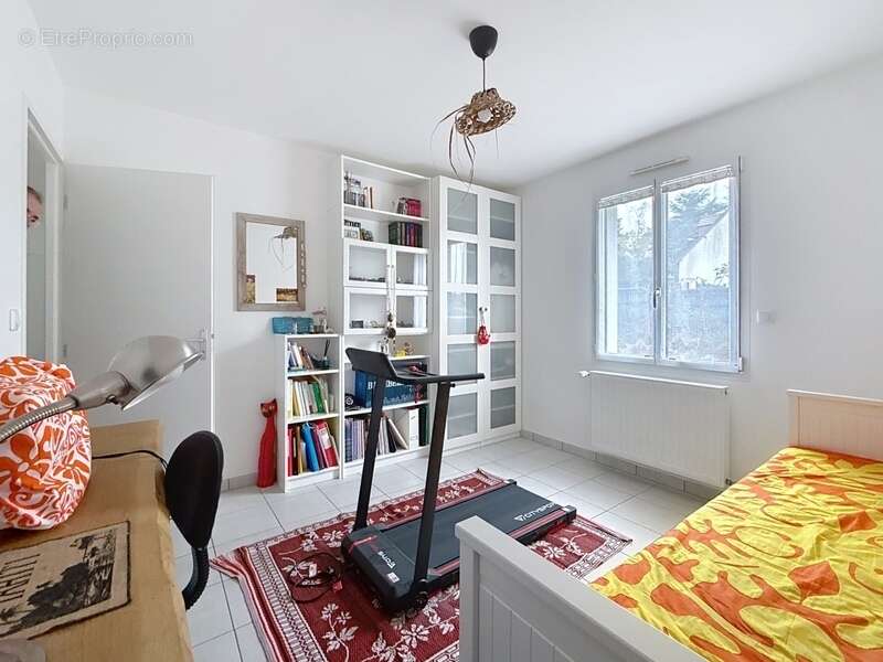 Maison à CHARENTILLY