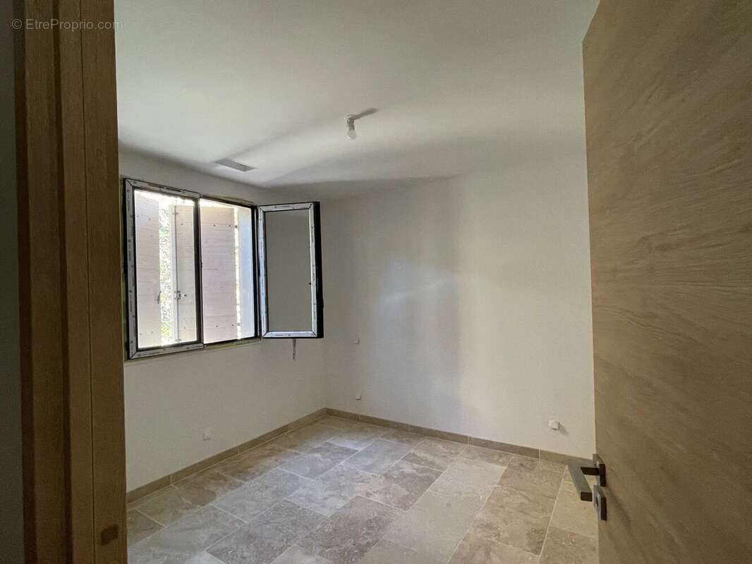 Maison à FIGANIERES