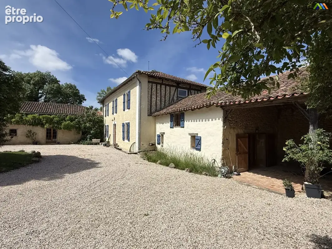 Maison 8 pièces 337 m² à vendre à Seissan (32260) - photo 2