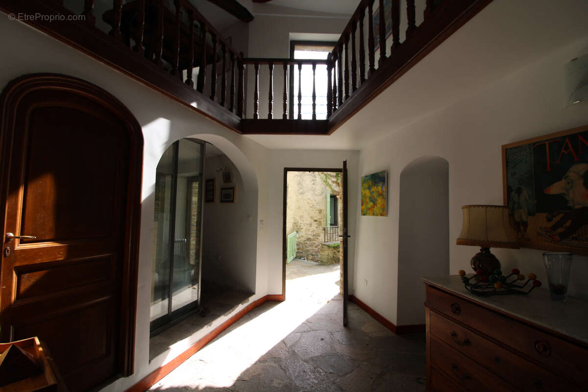 Maison à COLOMBIERES-SUR-ORB