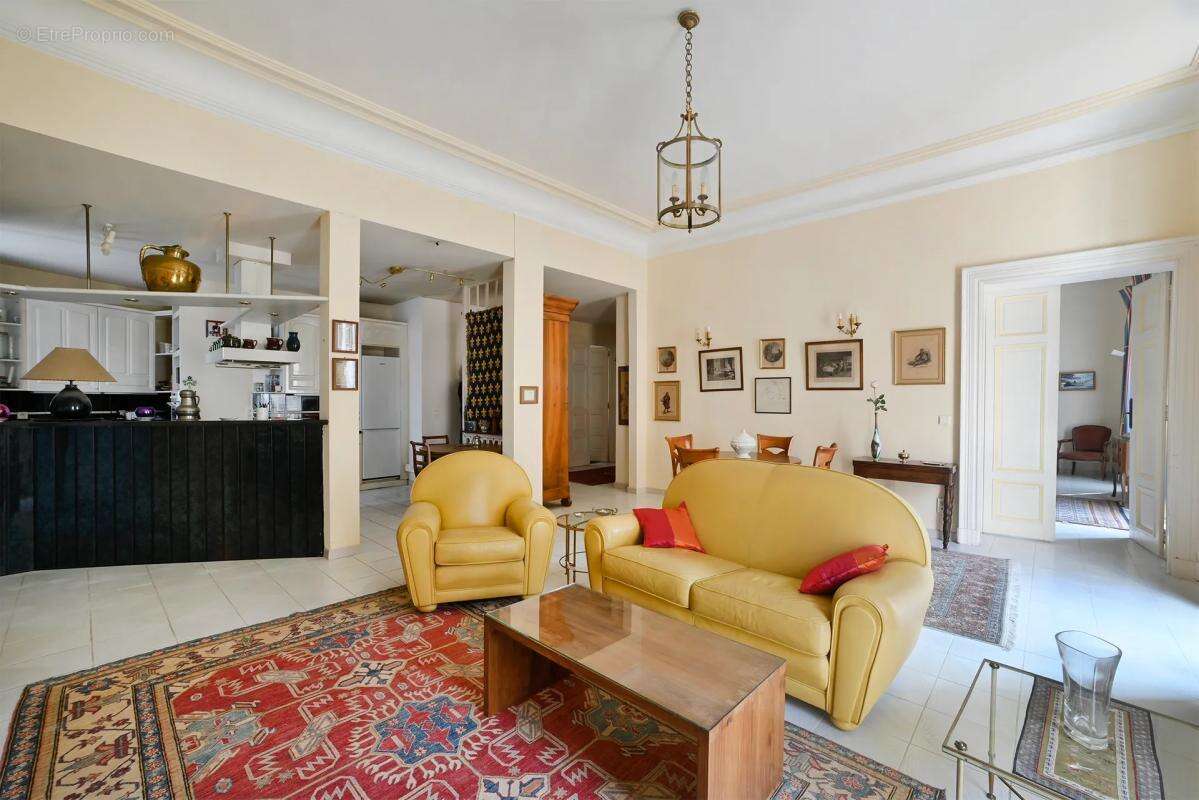 Appartement à NIMES