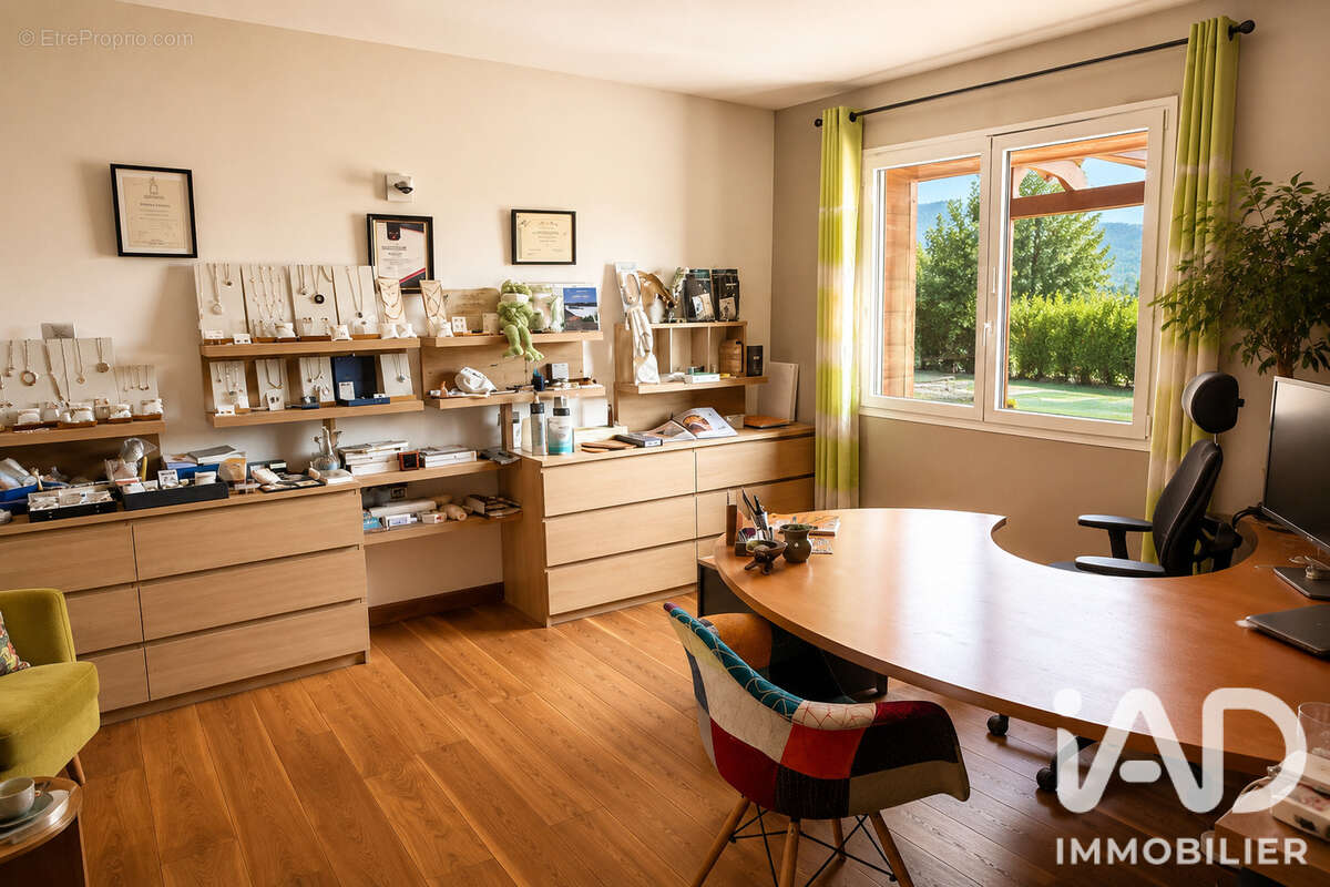 Maison 750 m² à Chapeiry  - photo 5