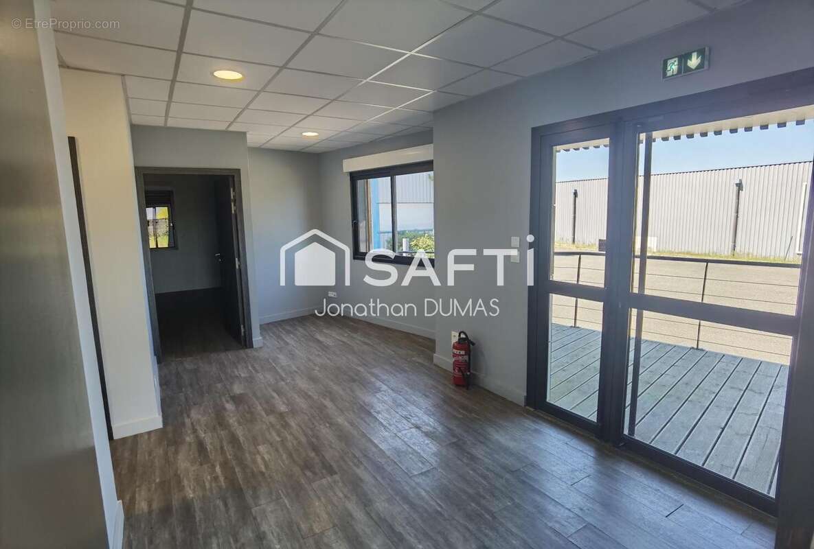 Photo 4 - Commerce à BALMA