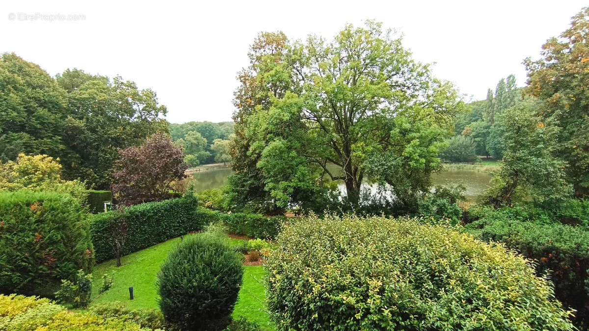 Appartement à VILLE-D&#039;AVRAY