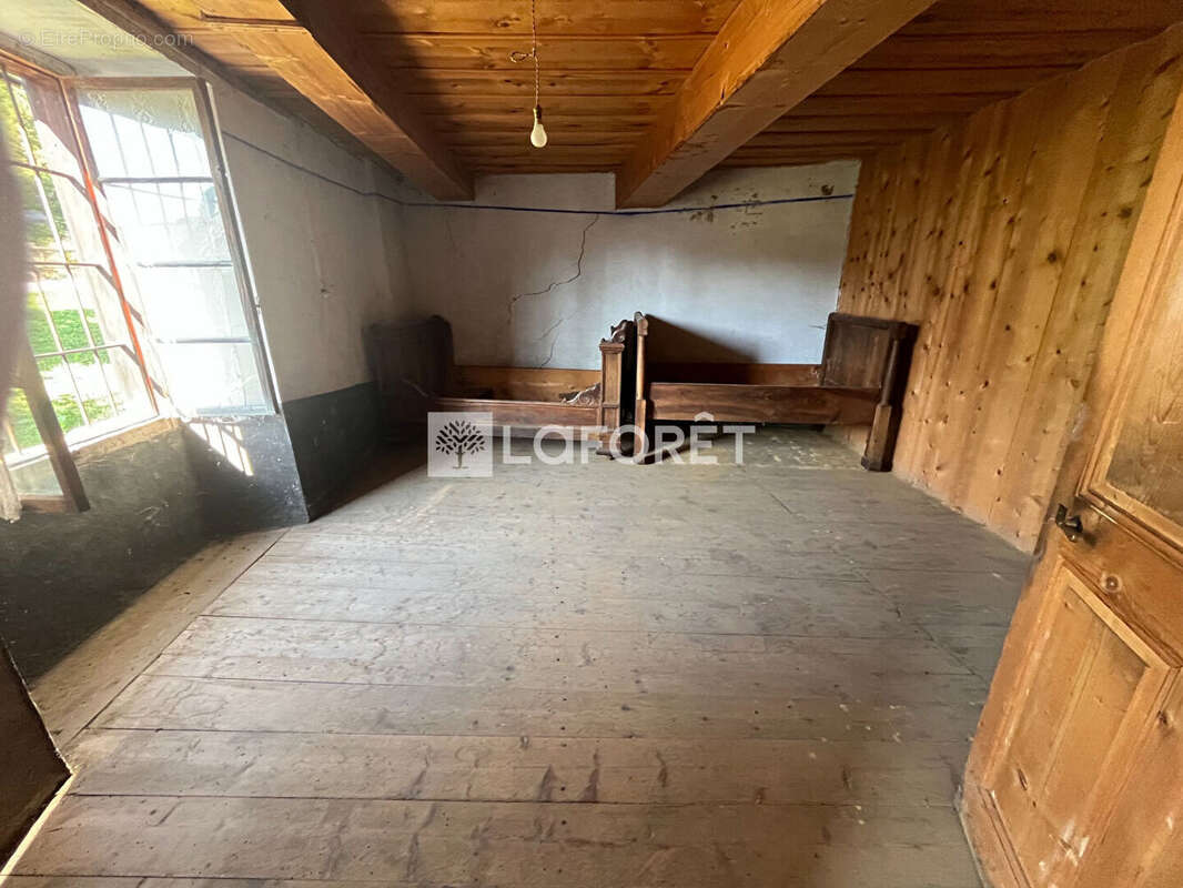 73640 SAINTE FOY TARENTAISE Maison 285m² à rénover et terrain - photo 13