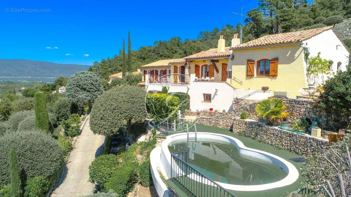 Maison avec vue panoramique et piscine à débordement – Domaine de Saint-Pierre de Tourtour - photo 2