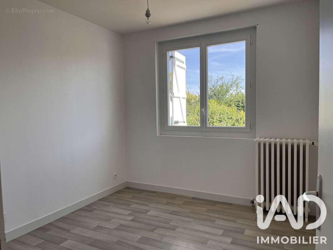 Maison 247 m² à Jarze  - photo 7