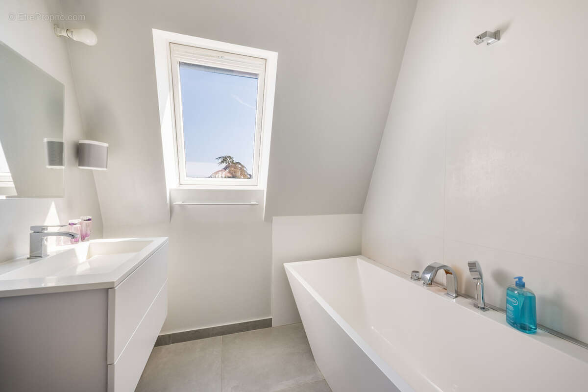Appartement à SAINT-JULIEN