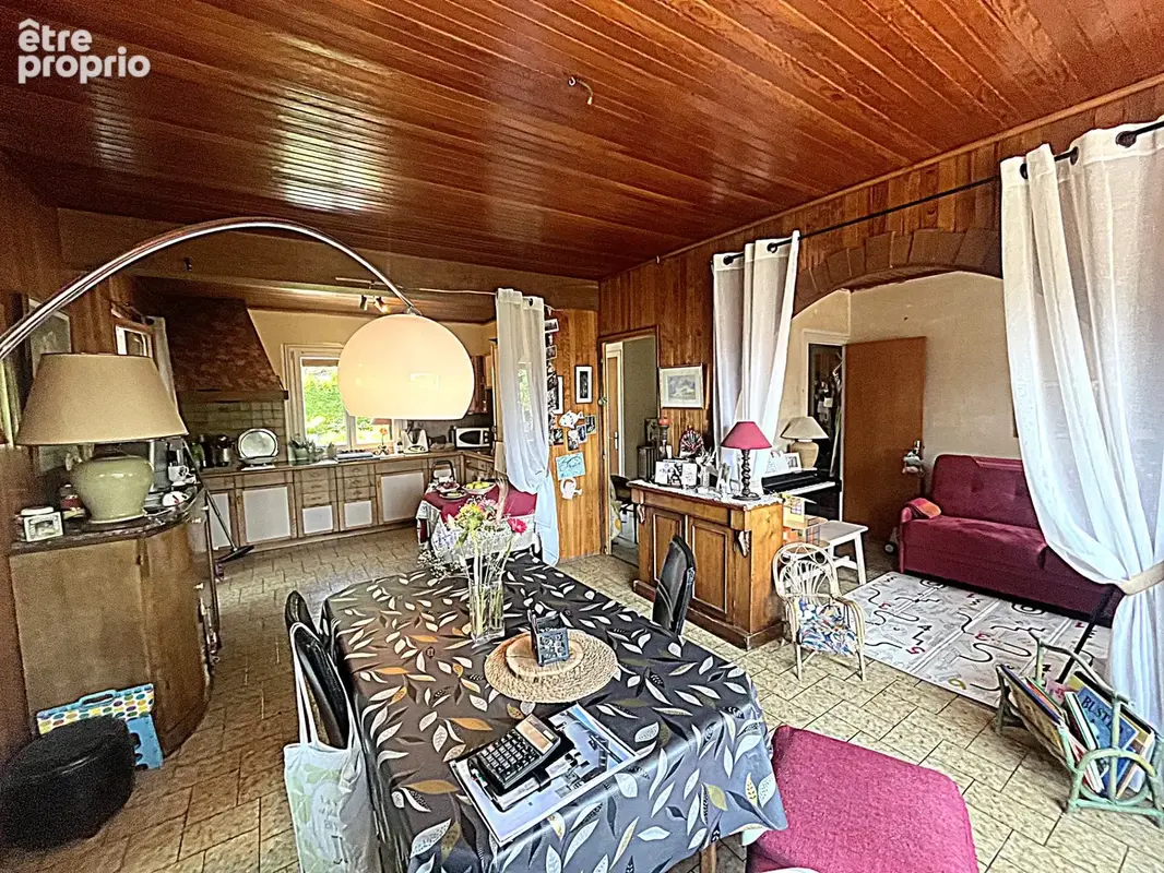 Compromis appartement - maison familiale de 143m² au sol, proche du lac - photo 11