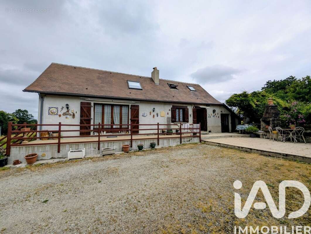 Maison 91 m² à La Porcherie  - photo 2