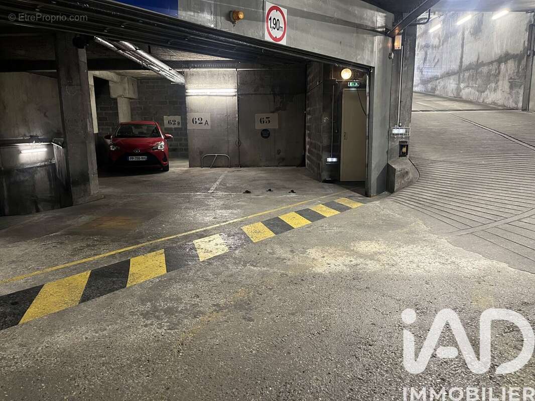 Photo 2 - Parking à PARIS-15E