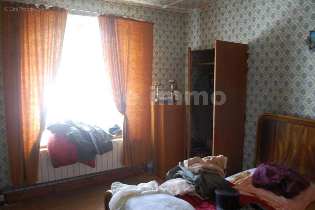 Maison à VAUCONCOURT-NERVEZAIN