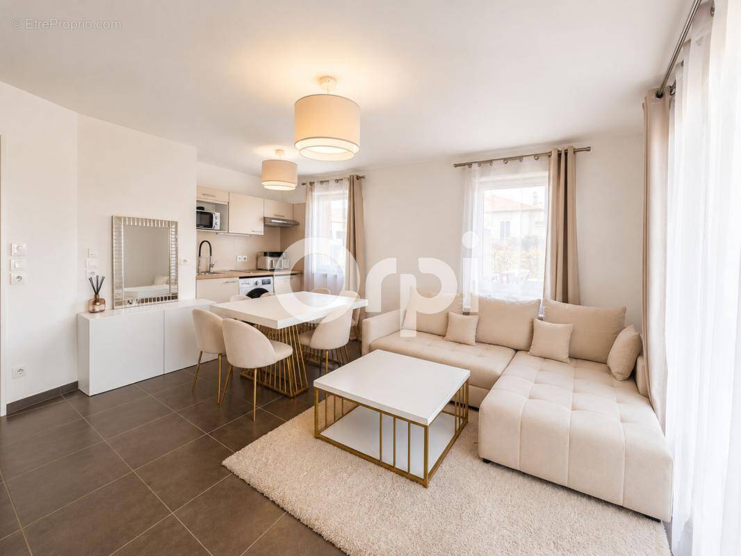Appartement à MANDELIEU-LA-NAPOULE