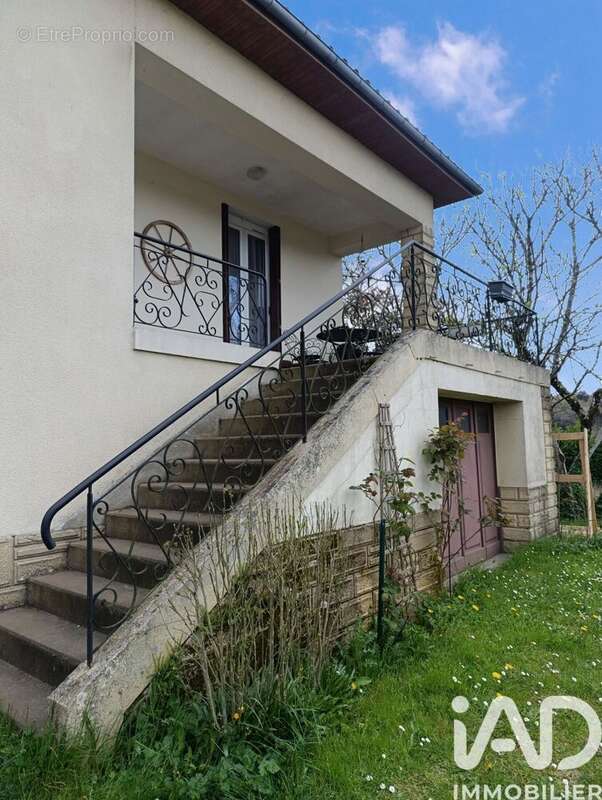 Maison 75 m² à Couze-Et-Saint-Front  - photo 5