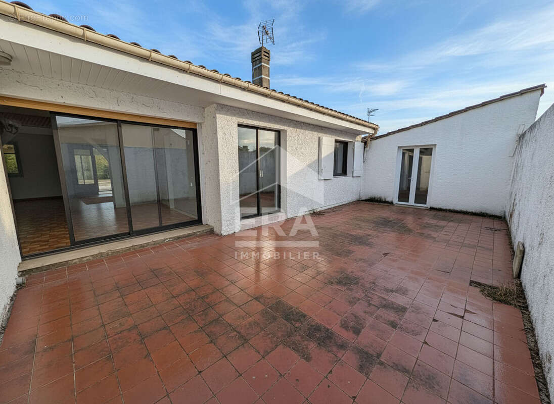 Maison à MONTPON-MENESTEROL