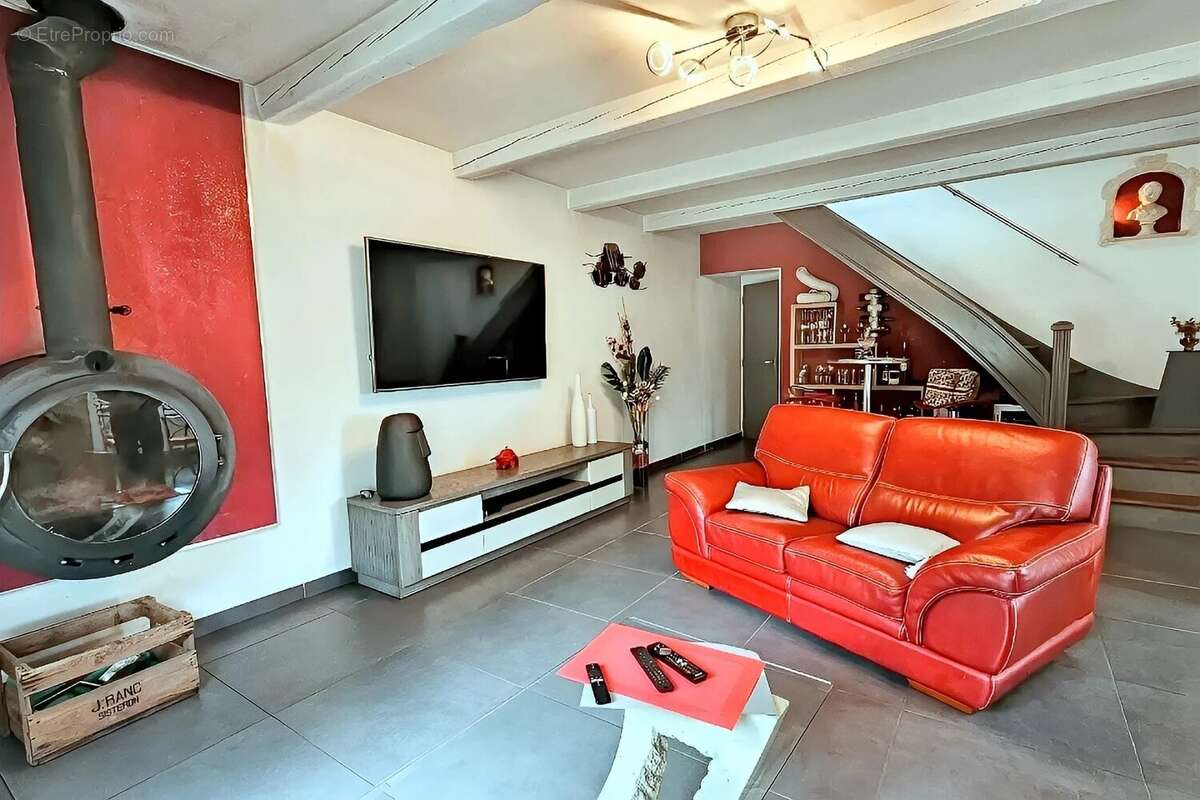Maison à JOUQUES