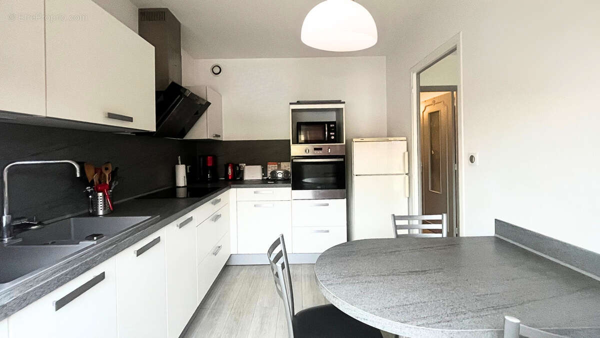 Maison à SAINT-JUERY