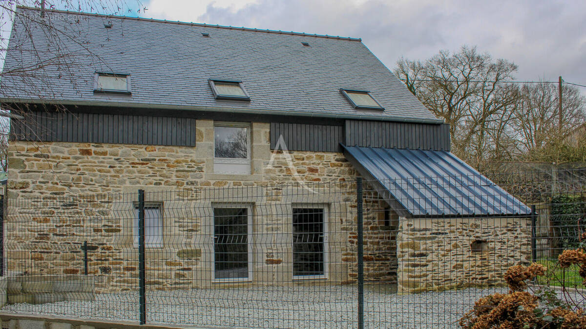 Maison à GUILLAC
