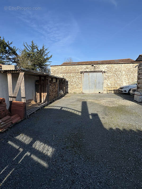 Maison à SAINT-JEAN-DE-LIVERSAY