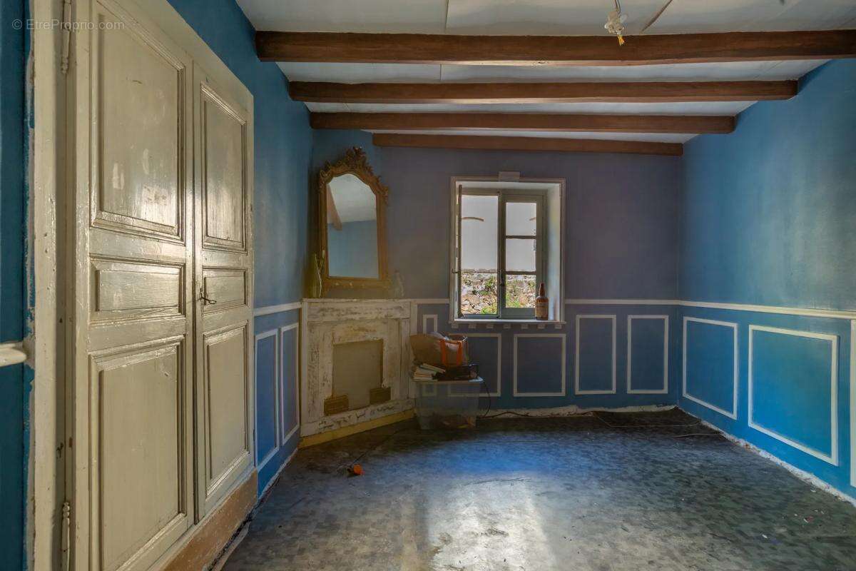 Maison à VAUX-EN-BEAUJOLAIS