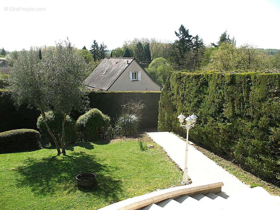 Maison à AZAY-LE-RIDEAU