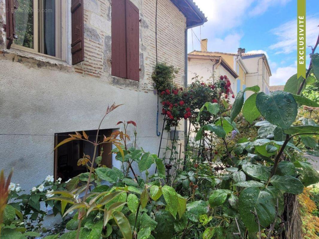 Maison à CLAIRAC