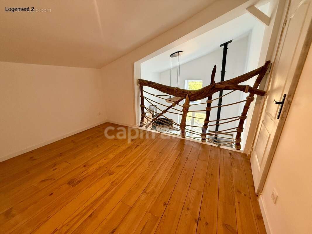 Maison avec deux logements indépendants : une opportunité rare pour habiter, investir ou réunir plusieurs générations - photo 16
