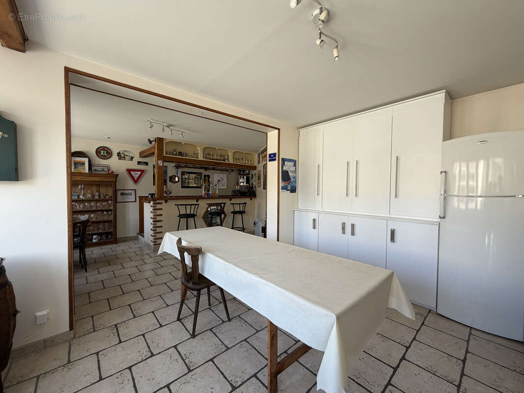 Maison avec dependances - photo 13