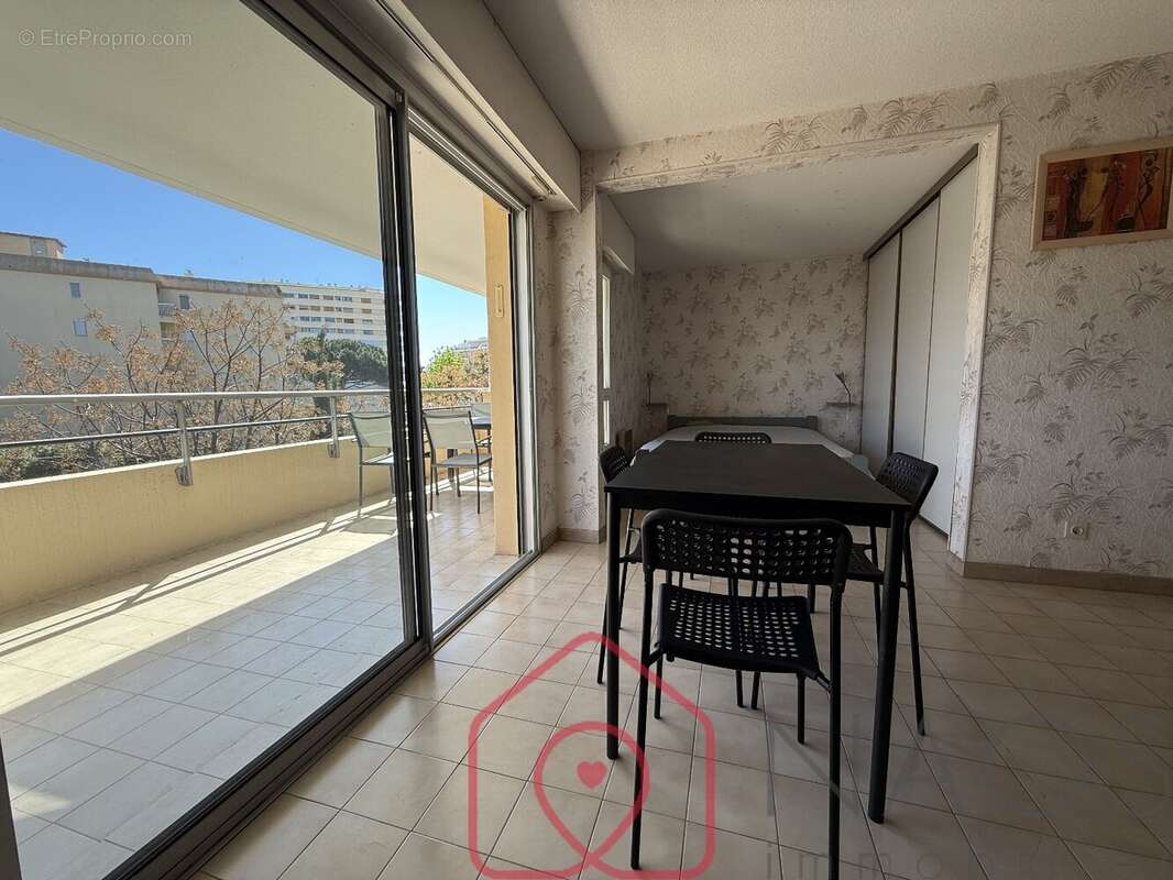 Appartement à FREJUS