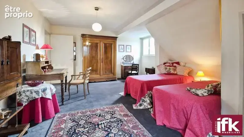 Maison de 220 m² avec 5 chambres, sous-sol et terrain de 14,86 ares - photo 19
