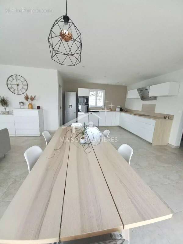 Maison moderne de plain-pied avec jardin, piscine et garage - Gargas - 479 000€ - photo 6