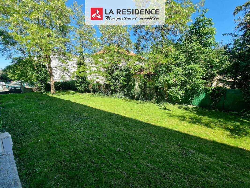Appartement 39 m² à Stains  - photo 8