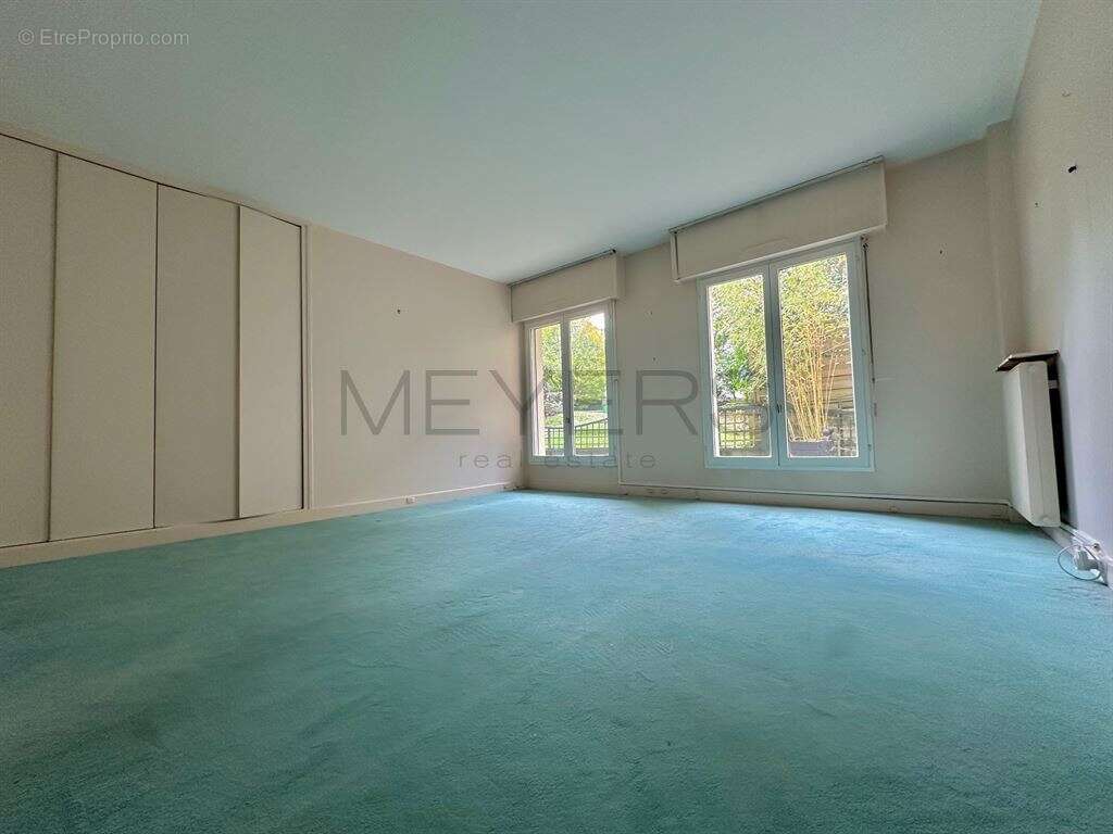 Appartement à VERSAILLES
