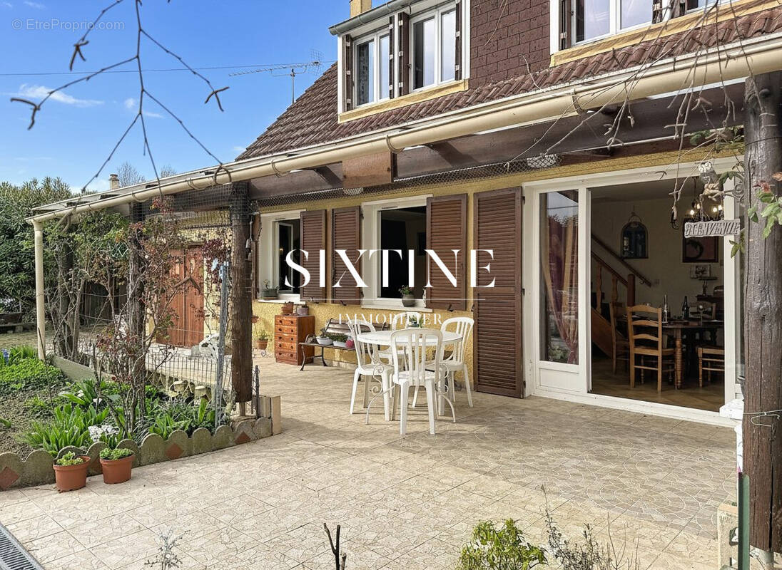 Maison à REVENTIN-VAUGRIS