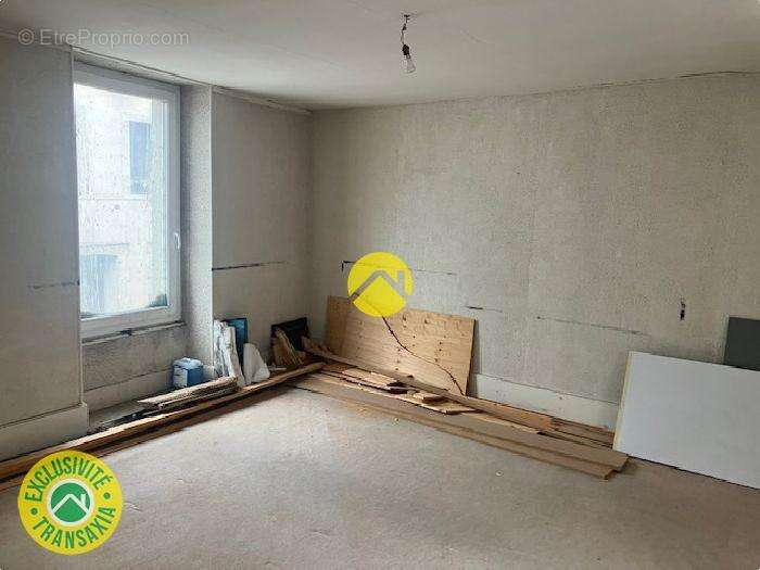 Maison à LES AIX-D&#039;ANGILLON