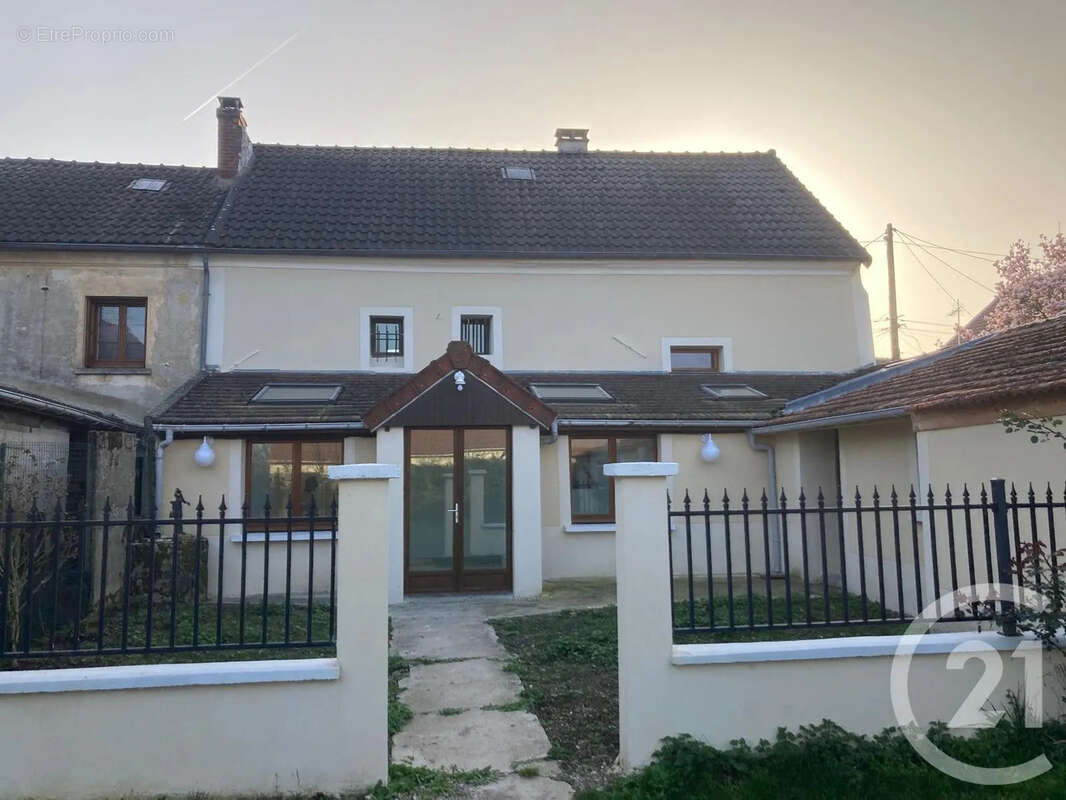 Maison 105 m² à Iverny  - photo 10