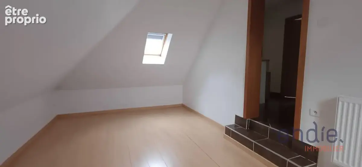 PFASTATT  Maison 135 m²  4 chambres  Terrain 350 m²  Double garage - photo 10