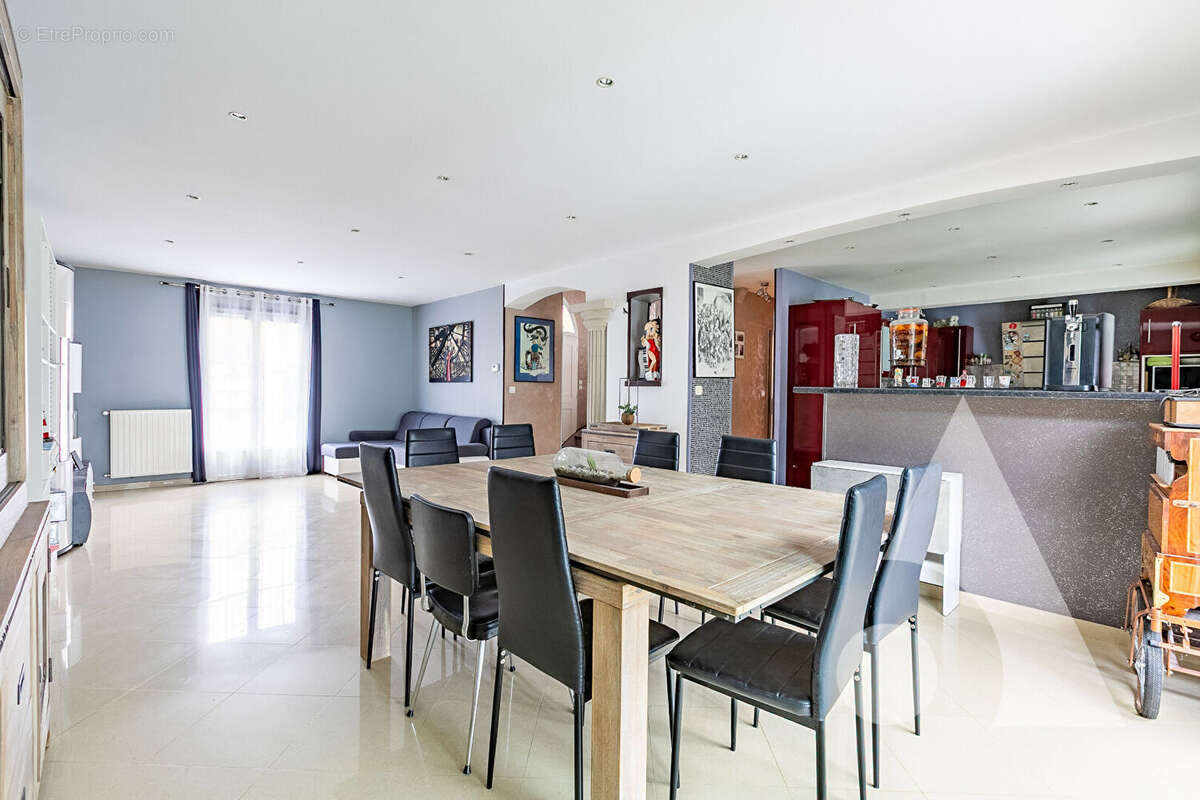 Maison à COMPIEGNE